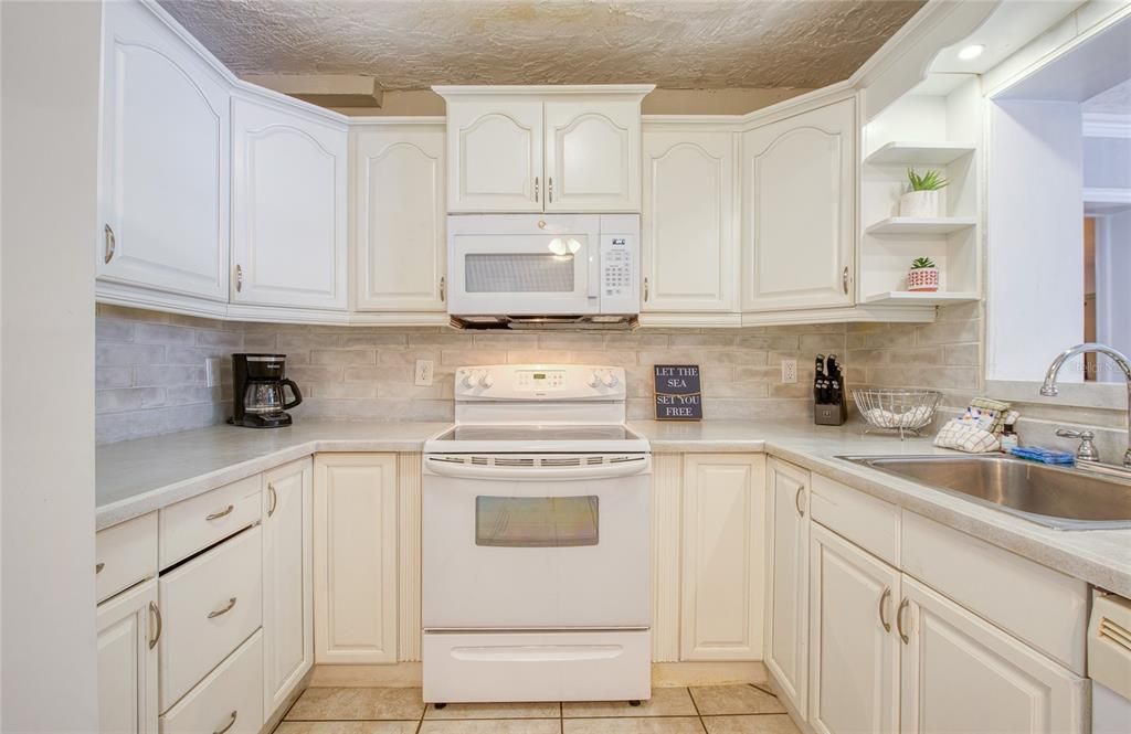В аренду: $3,500 (4 спален, 3 ванн, 1732 Квадратных фут)