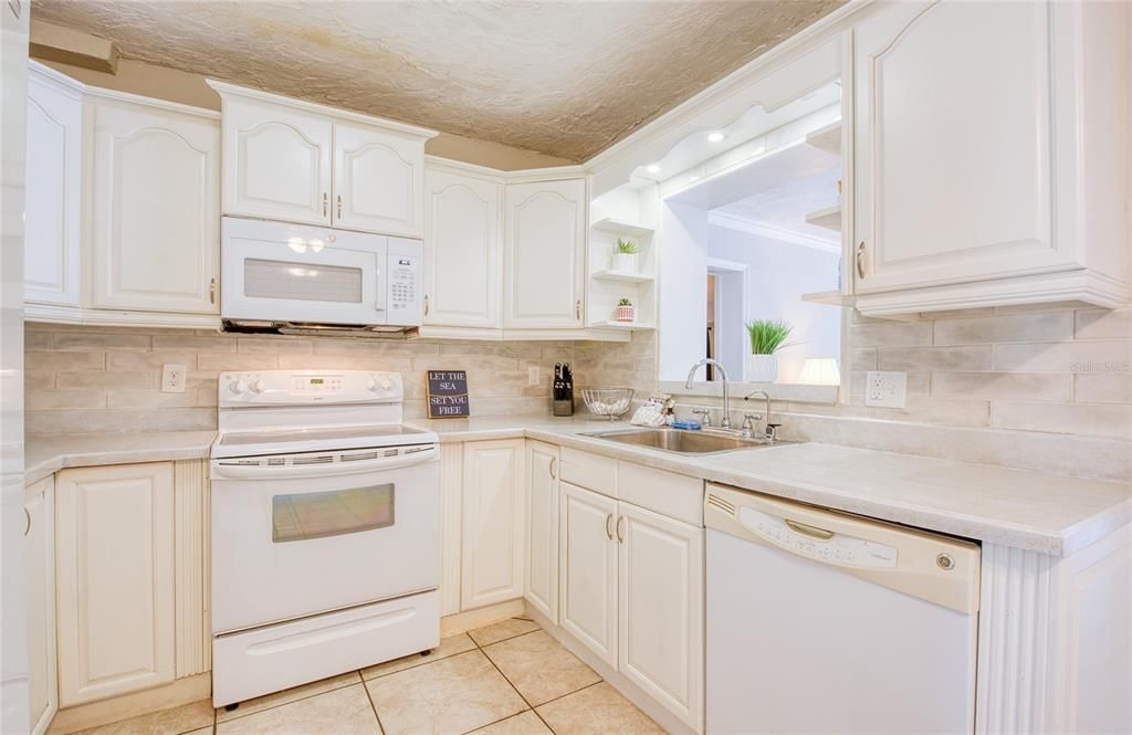 В аренду: $3,500 (4 спален, 3 ванн, 1732 Квадратных фут)