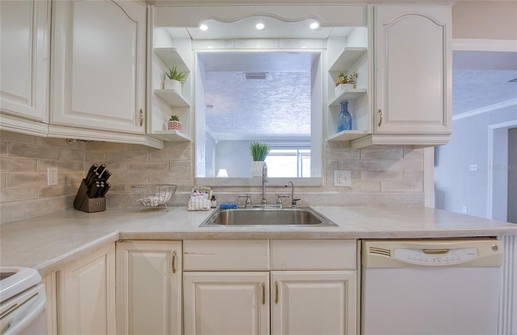 В аренду: $3,500 (4 спален, 3 ванн, 1732 Квадратных фут)