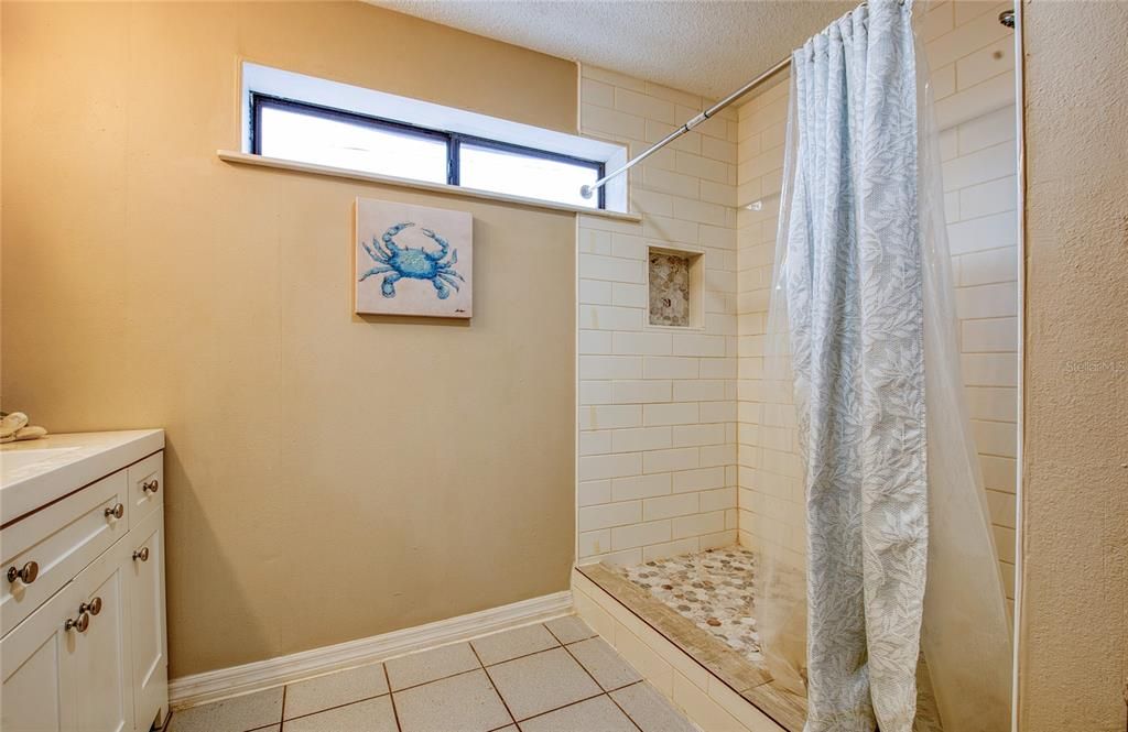 В аренду: $3,500 (4 спален, 3 ванн, 1732 Квадратных фут)