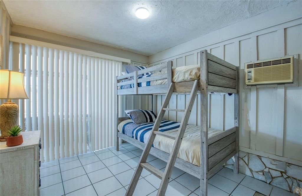 В аренду: $3,500 (4 спален, 3 ванн, 1732 Квадратных фут)