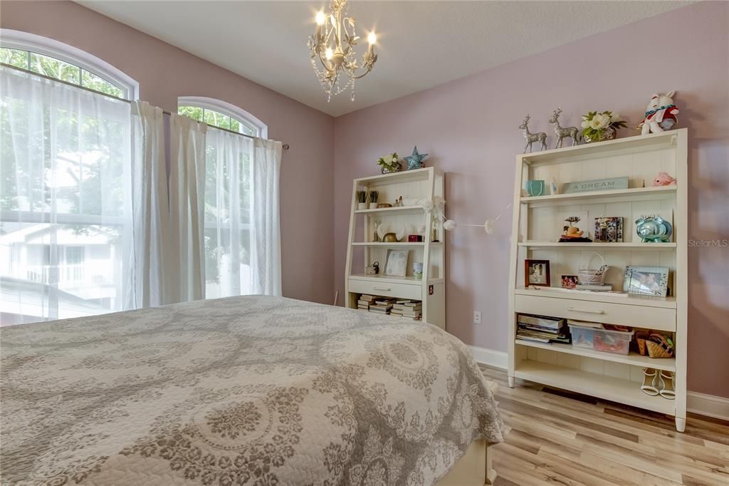 For Rent: $4,500 (4 beds, 3 baths, 2019 Square Feet)