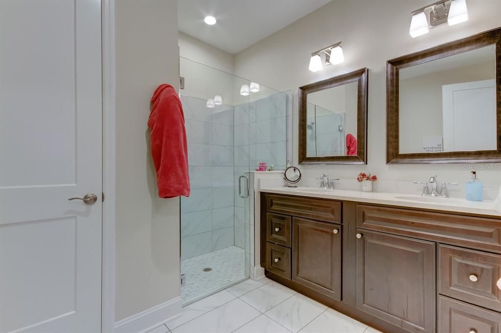 For Rent: $4,500 (4 beds, 3 baths, 2019 Square Feet)