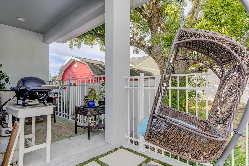 For Rent: $4,500 (4 beds, 3 baths, 2019 Square Feet)