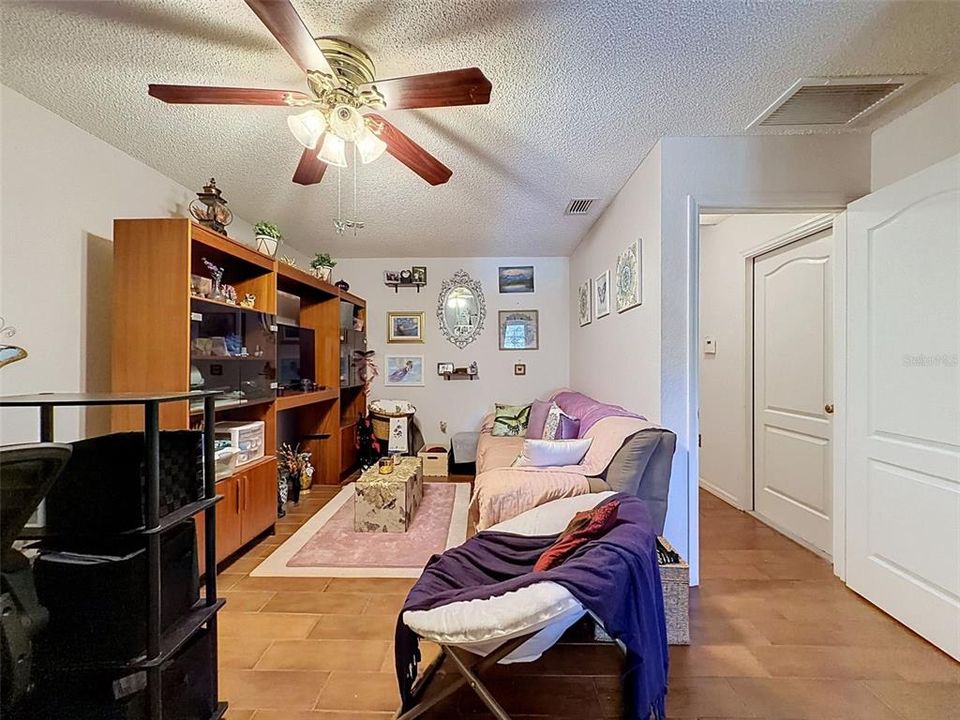 En Venta: $820,000 (6 camas, 3 baños, 4026 Pies cuadrados)