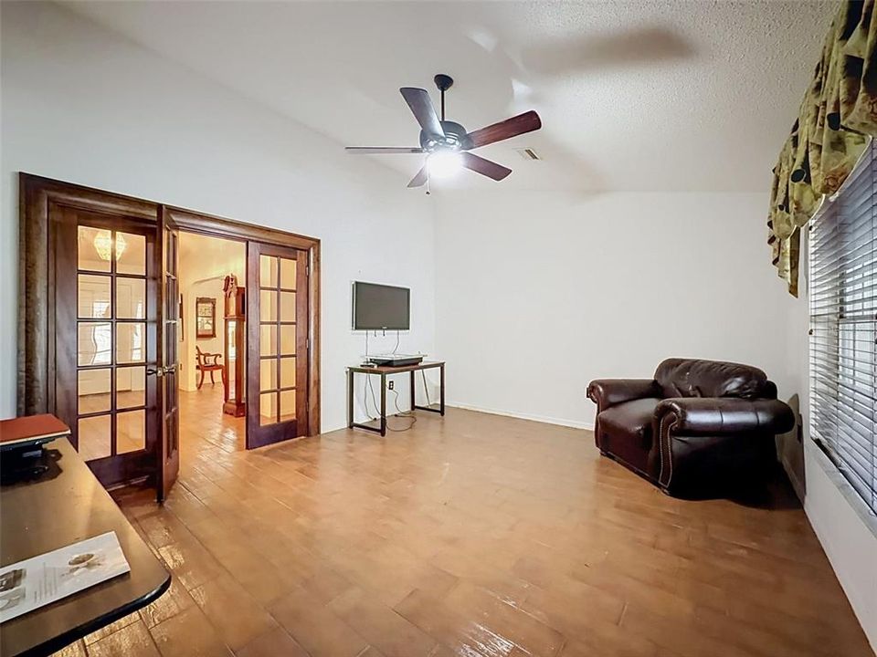 En Venta: $820,000 (6 camas, 3 baños, 4026 Pies cuadrados)