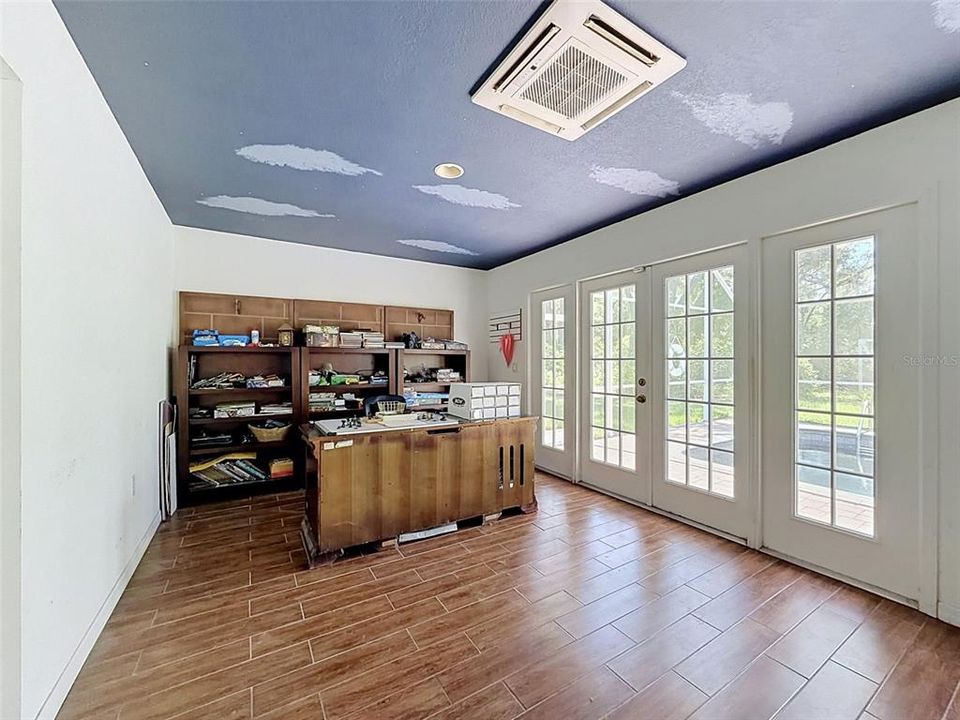 En Venta: $820,000 (6 camas, 3 baños, 4026 Pies cuadrados)