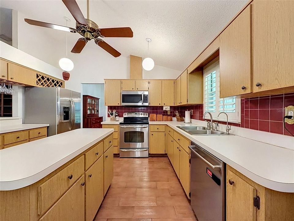 En Venta: $820,000 (6 camas, 3 baños, 4026 Pies cuadrados)