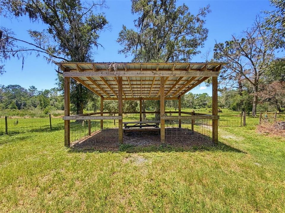 En Venta: $820,000 (6 camas, 3 baños, 4026 Pies cuadrados)