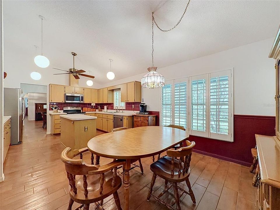 En Venta: $820,000 (6 camas, 3 baños, 4026 Pies cuadrados)