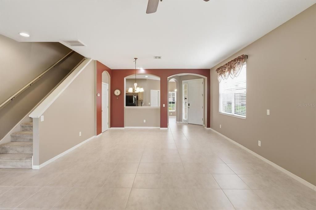 For Sale: $214,900 (3 beds, 2 baths, 1655 Square Feet)
