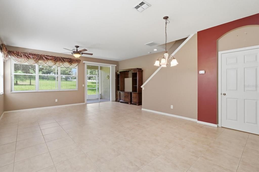 For Sale: $214,900 (3 beds, 2 baths, 1655 Square Feet)