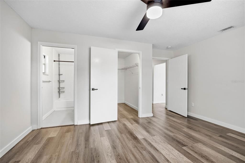 En Venta: $449,000 (2 camas, 2 baños, 1376 Pies cuadrados)
