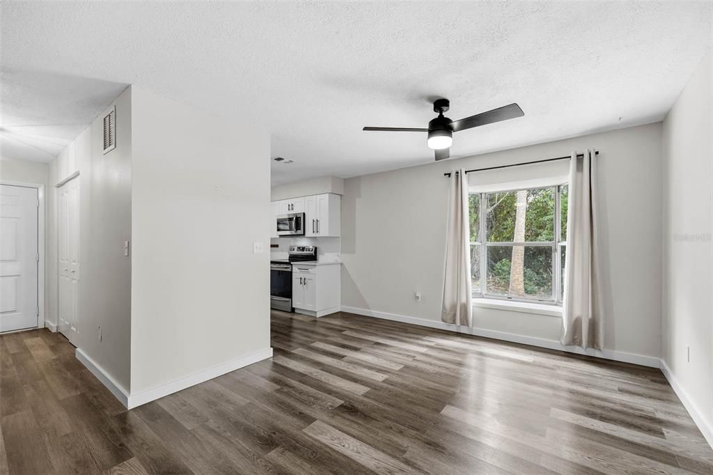 En Venta: $449,000 (2 camas, 2 baños, 1376 Pies cuadrados)