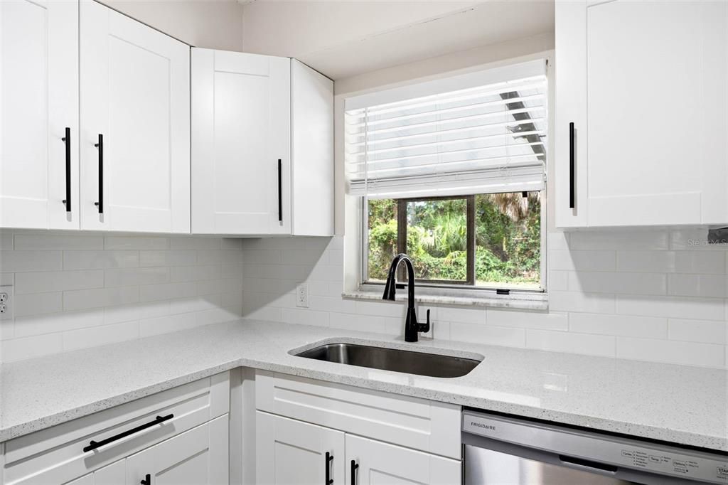 En Venta: $449,000 (2 camas, 2 baños, 1376 Pies cuadrados)