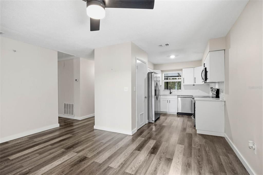 En Venta: $449,000 (2 camas, 2 baños, 1376 Pies cuadrados)