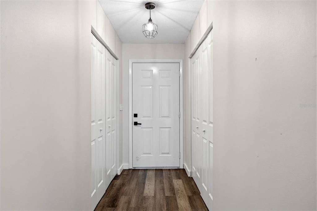 En Venta: $449,000 (2 camas, 2 baños, 1376 Pies cuadrados)