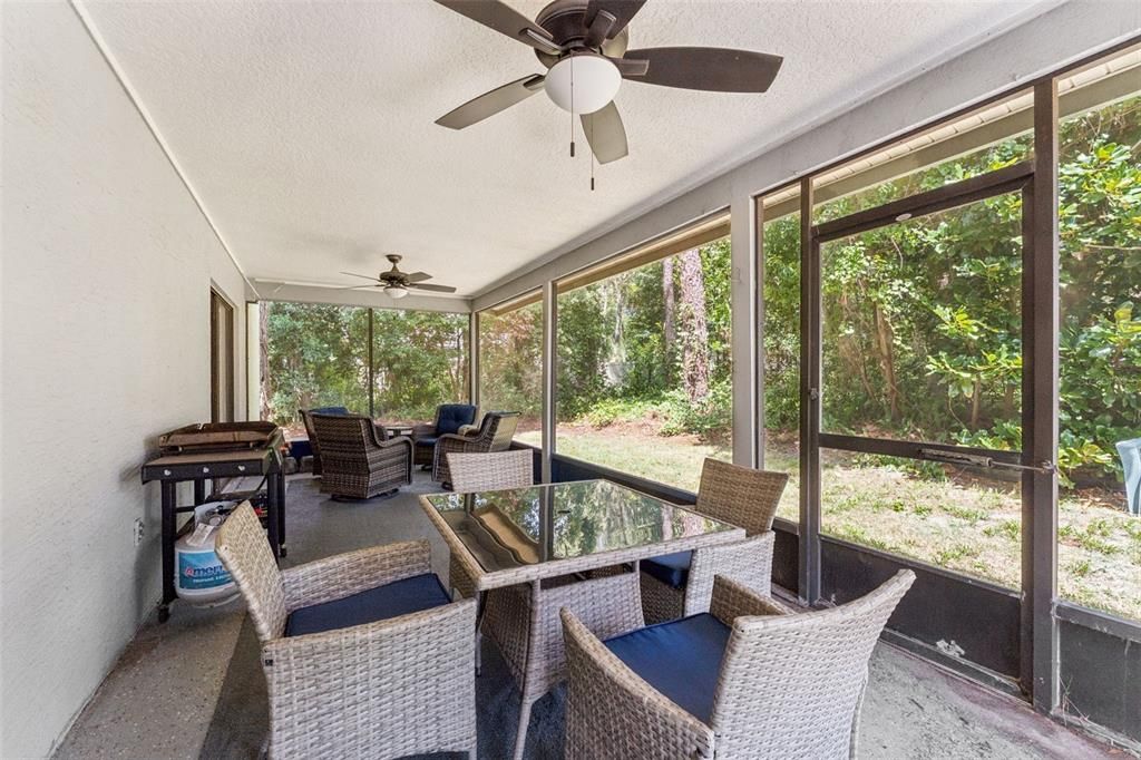 Activo con contrato: $350,000 (3 camas, 2 baños, 1730 Pies cuadrados)