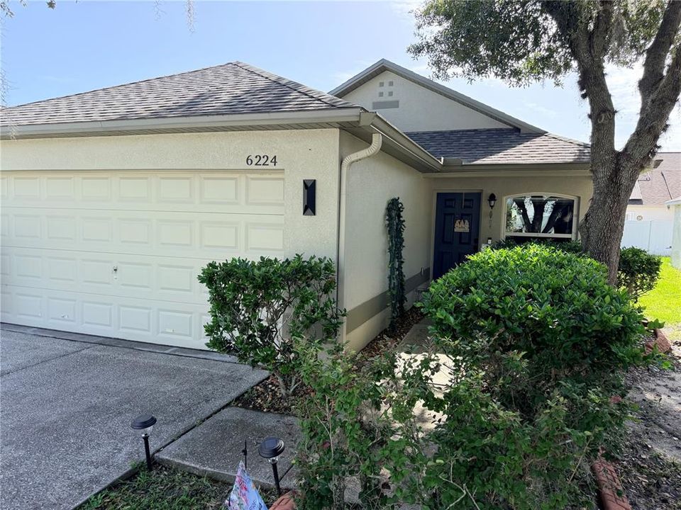 For Sale: $270,000 (3 beds, 2 baths, 1158 Square Feet)