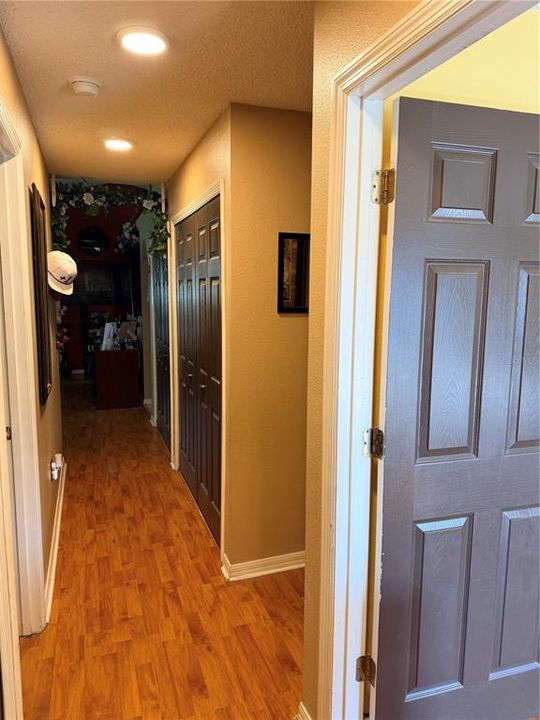 For Sale: $270,000 (3 beds, 2 baths, 1158 Square Feet)