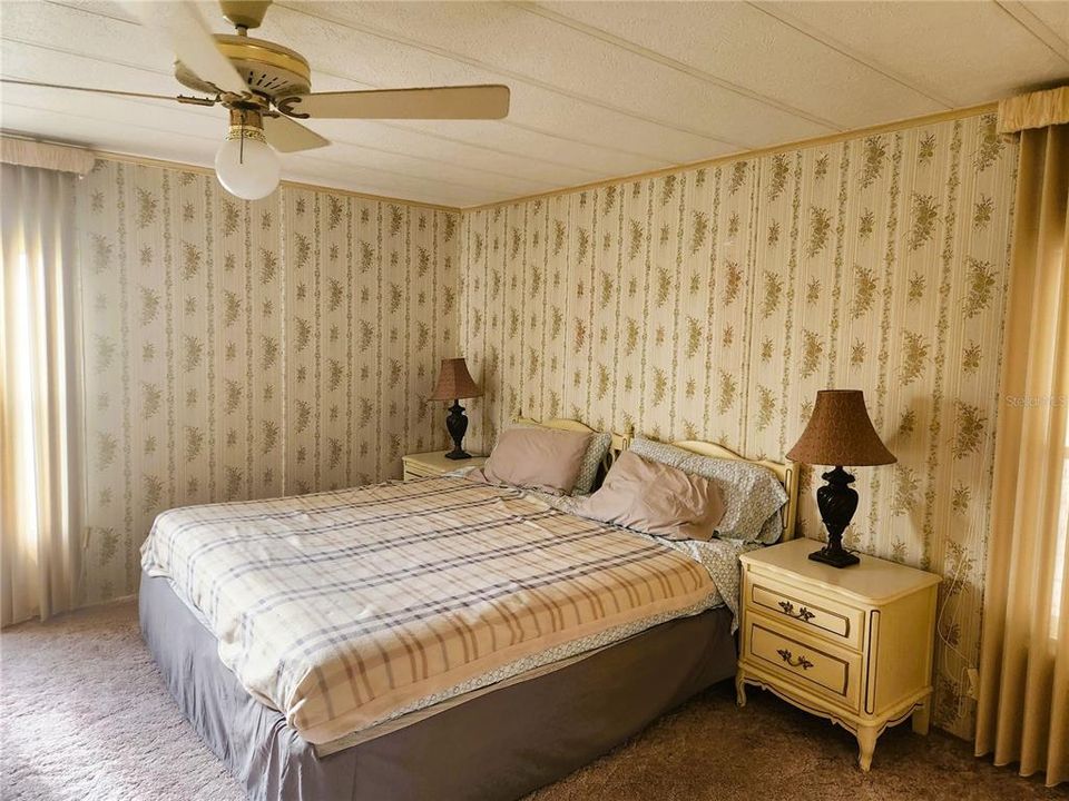 На продажу: $129,900 (2 спален, 2 ванн, 1432 Квадратных фут)