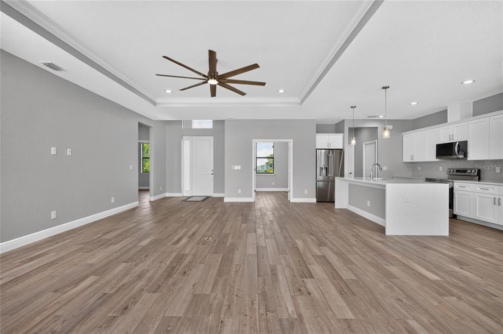 For Sale: $445,000 (3 beds, 2 baths, 1740 Square Feet)