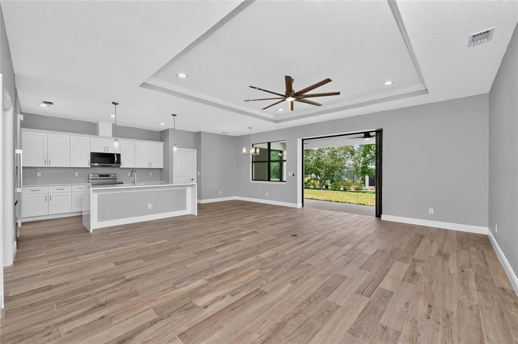For Sale: $445,000 (3 beds, 2 baths, 1740 Square Feet)
