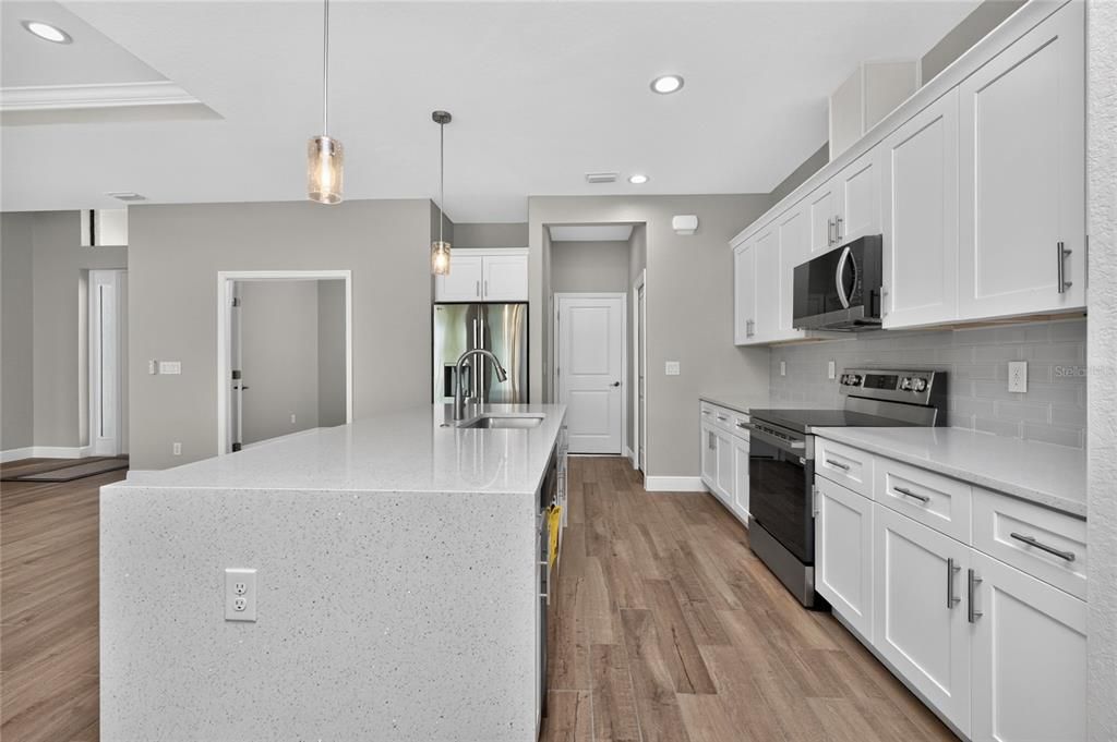 For Sale: $445,000 (3 beds, 2 baths, 1740 Square Feet)