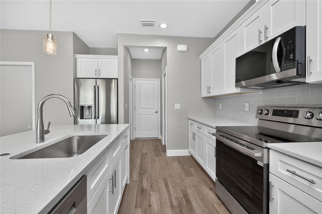 For Sale: $445,000 (3 beds, 2 baths, 1740 Square Feet)