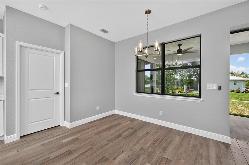 For Sale: $445,000 (3 beds, 2 baths, 1740 Square Feet)