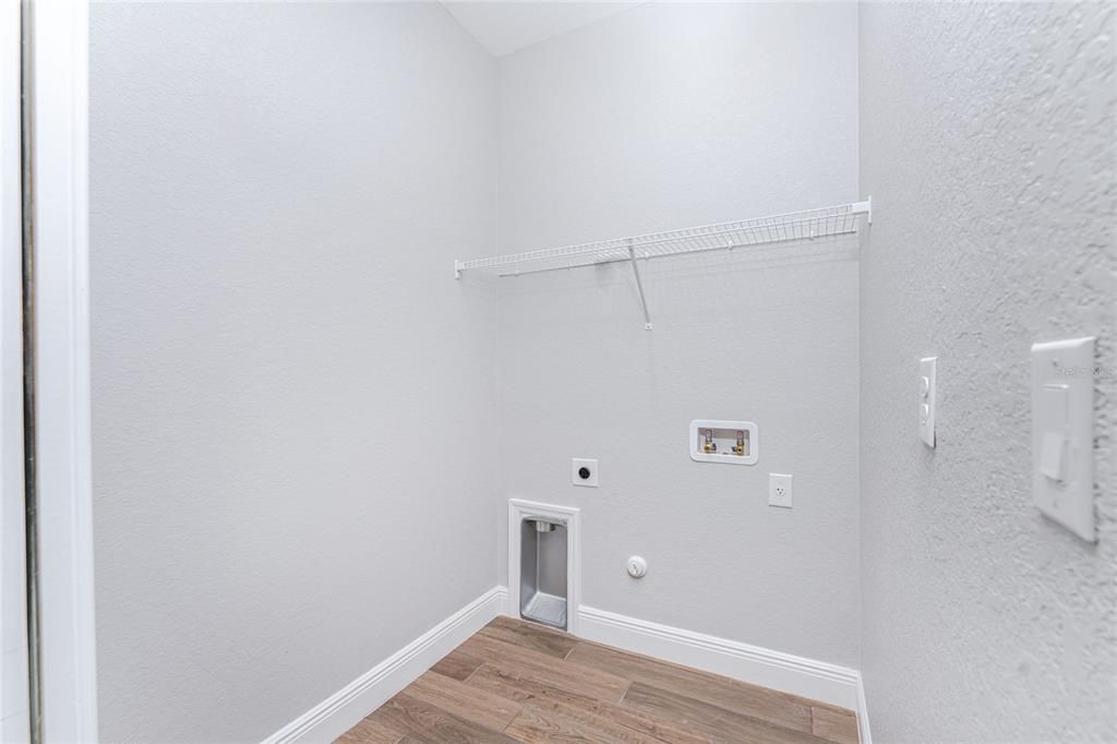 For Sale: $445,000 (3 beds, 2 baths, 1740 Square Feet)