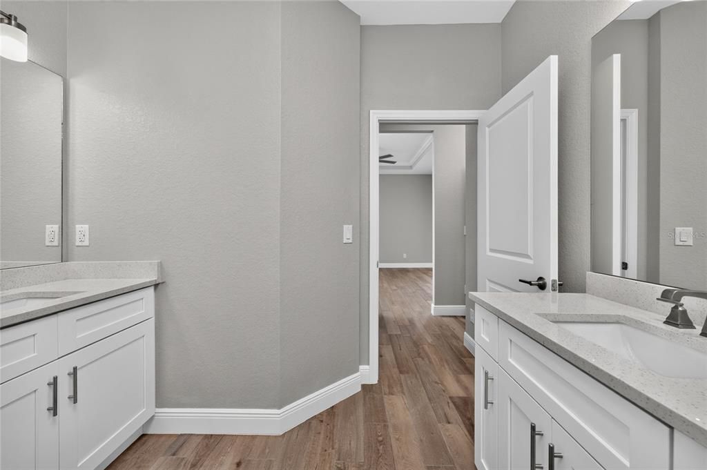 For Sale: $445,000 (3 beds, 2 baths, 1740 Square Feet)