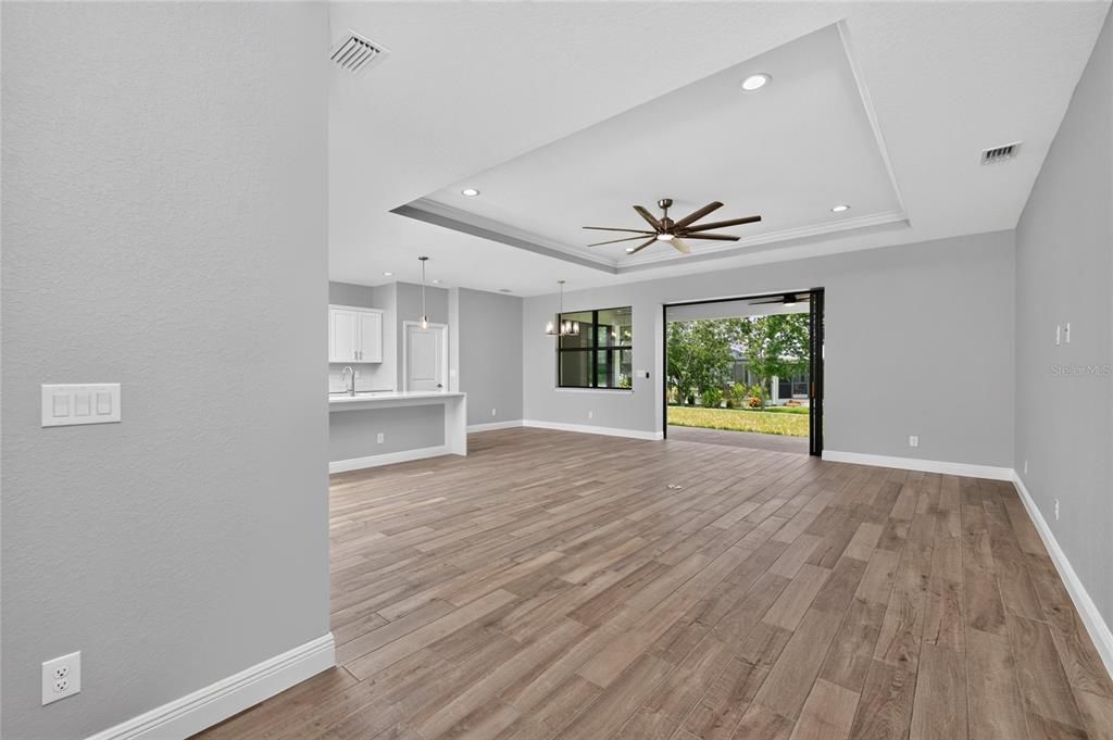 For Sale: $445,000 (3 beds, 2 baths, 1740 Square Feet)