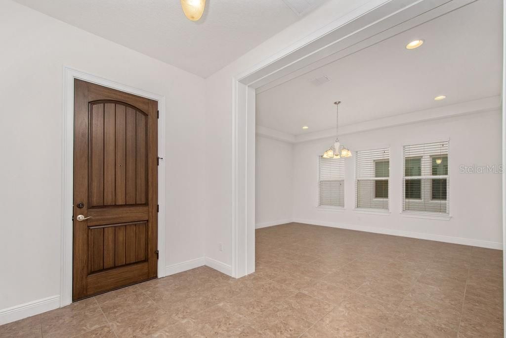В аренду: $5,500 (6 спален, 4 ванн, 4522 Квадратных фут)