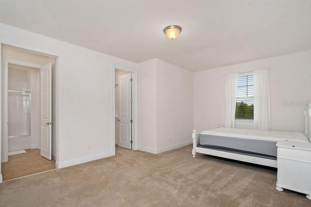 В аренду: $5,500 (6 спален, 4 ванн, 4522 Квадратных фут)