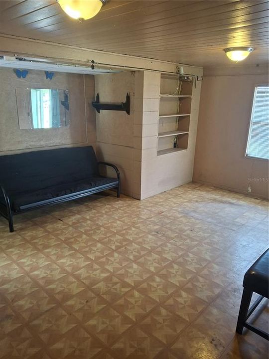 Activo con contrato: $149,000 (2 camas, 1 baños, 815 Pies cuadrados)