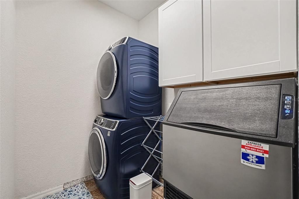 На продажу: $799,999 (3 спален, 2 ванн, 1868 Квадратных фут)