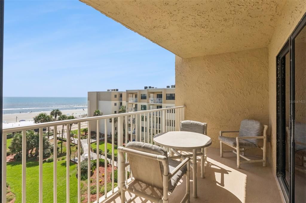En Venta: $425,000 (2 camas, 2 baños, 944 Pies cuadrados)