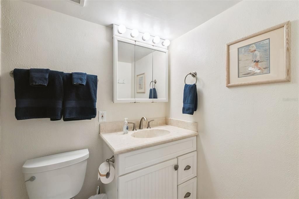En Venta: $425,000 (2 camas, 2 baños, 944 Pies cuadrados)