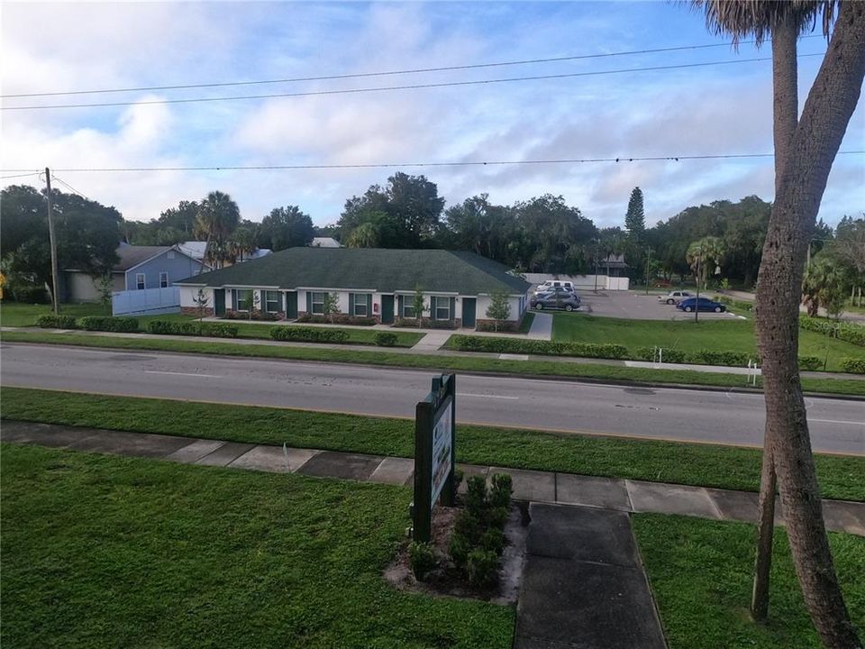 For Rent: $1,300 (2 beds, 2 baths, 800 Square Feet)