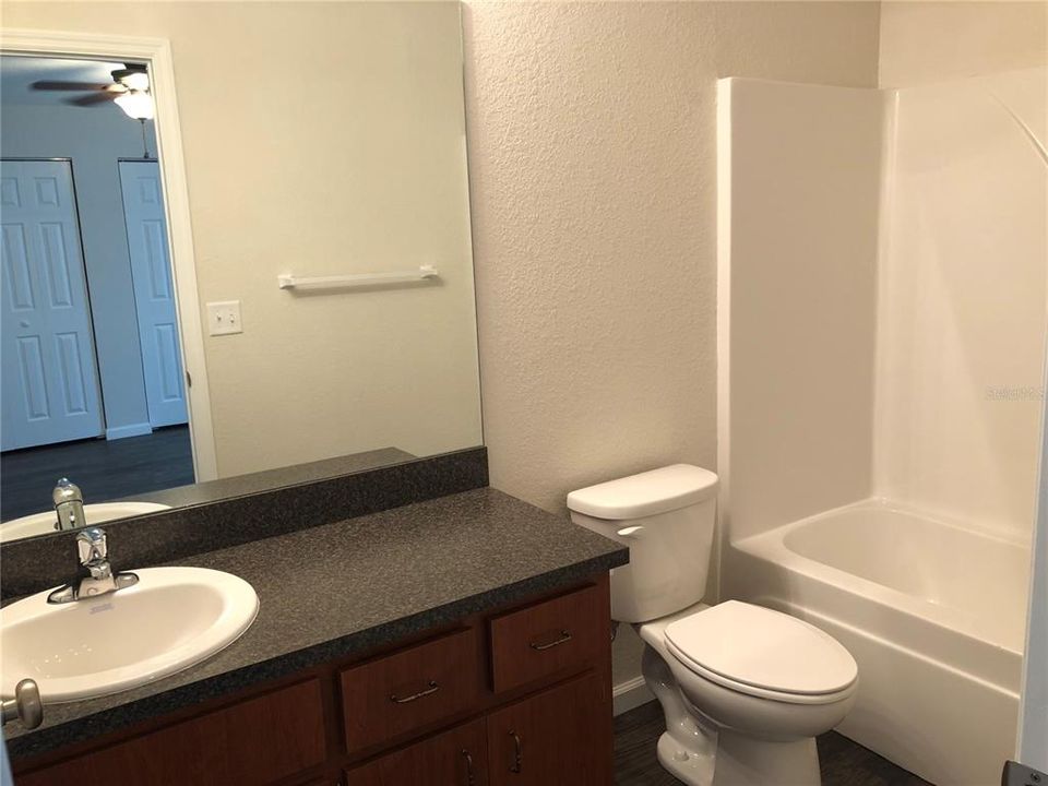 For Rent: $1,300 (2 beds, 2 baths, 800 Square Feet)