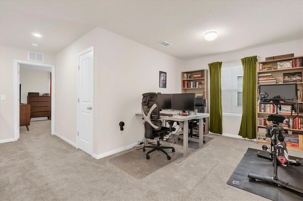 В аренду: $1,950 (2 спален, 2 ванн, 1617 Квадратных фут)