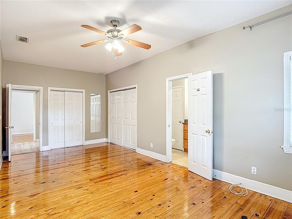 For Sale: $540,000 (4 beds, 2 baths, 2052 Square Feet)