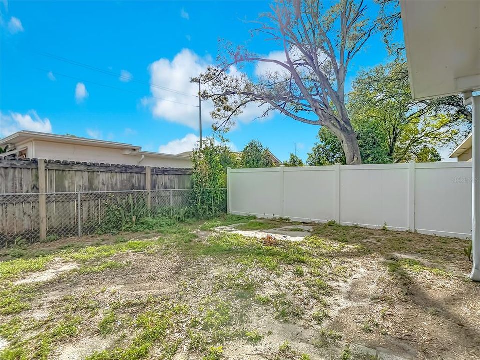For Sale: $540,000 (4 beds, 2 baths, 2052 Square Feet)