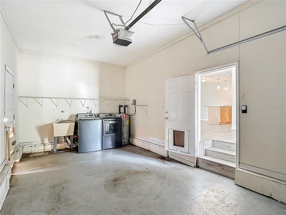 For Sale: $540,000 (4 beds, 2 baths, 2052 Square Feet)