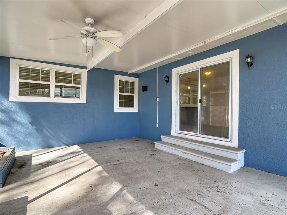 For Sale: $540,000 (4 beds, 2 baths, 2052 Square Feet)