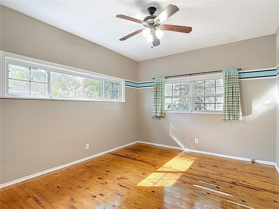 For Sale: $540,000 (4 beds, 2 baths, 2052 Square Feet)
