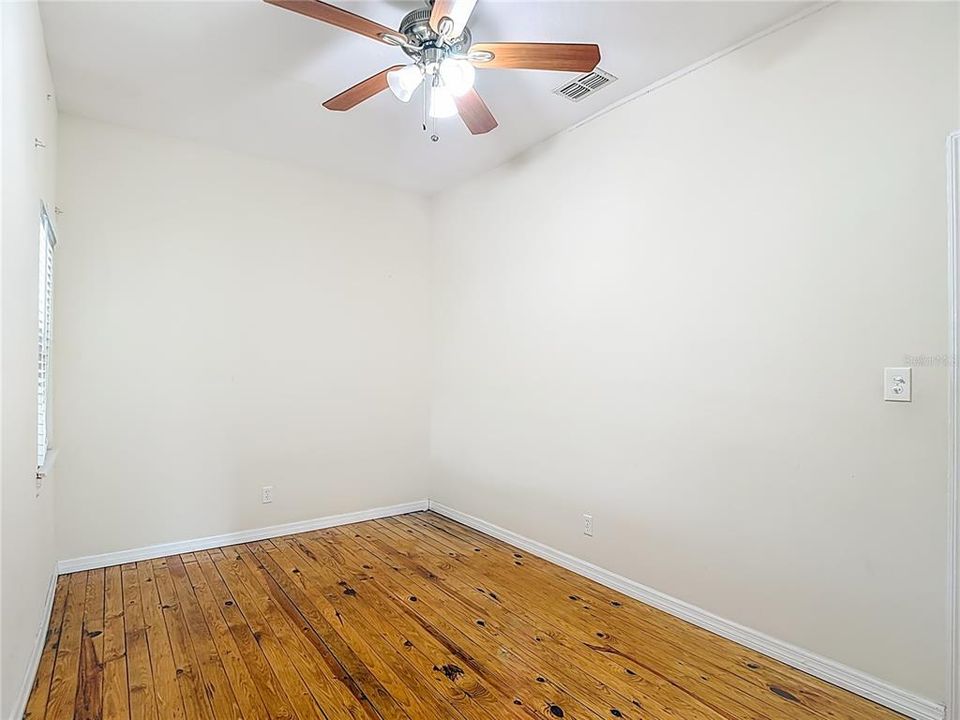 For Sale: $540,000 (4 beds, 2 baths, 2052 Square Feet)