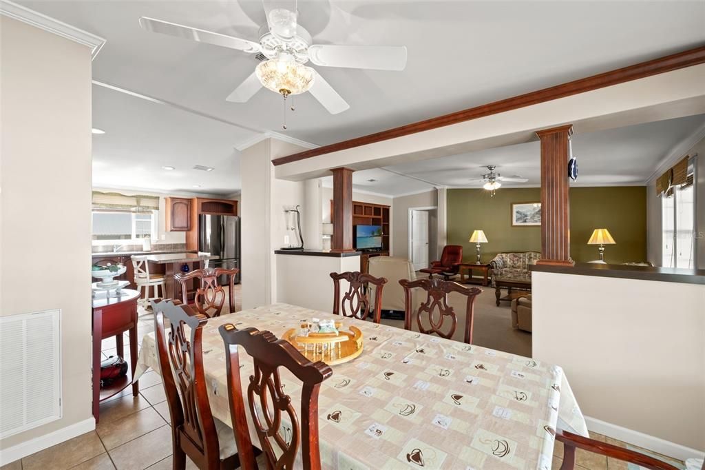 En Venta: $260,000 (3 camas, 2 baños, 1816 Pies cuadrados)