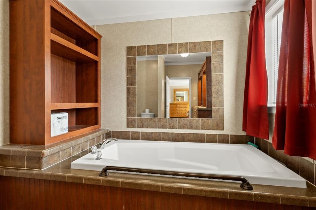 En Venta: $260,000 (3 camas, 2 baños, 1816 Pies cuadrados)